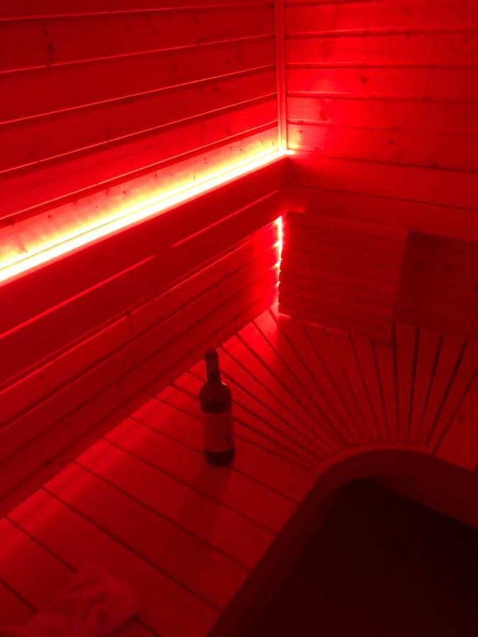 Four Corners Holiday Home Hot Tub & Sauna Ферндаун Екстер'єр фото